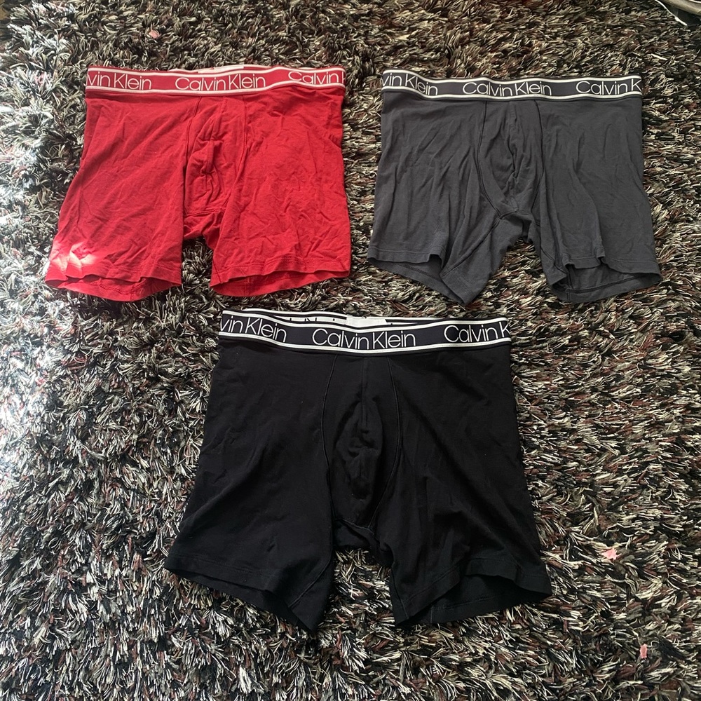 Calvin Klein bundle of three no fly
